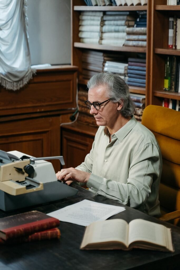 Papéis sobre a mesa