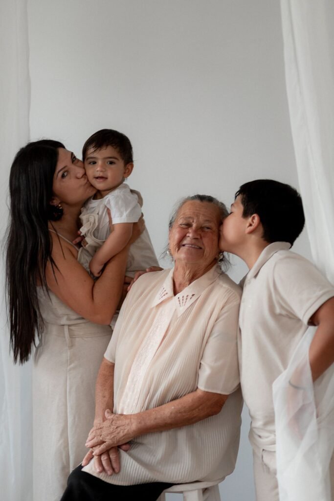 Família de várias gerações reunida