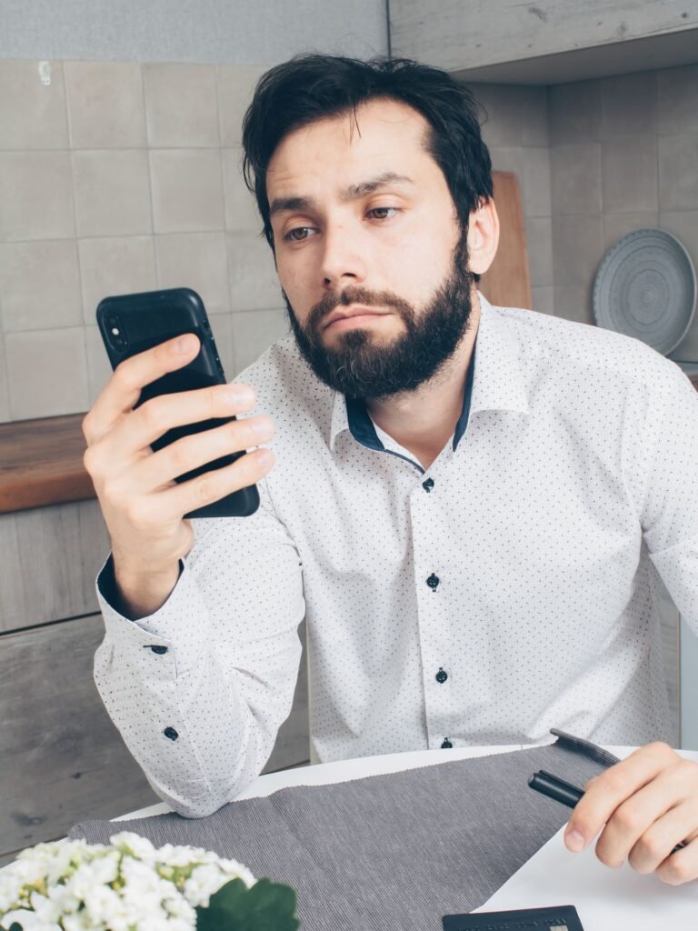 Mensagem suspeita no celular