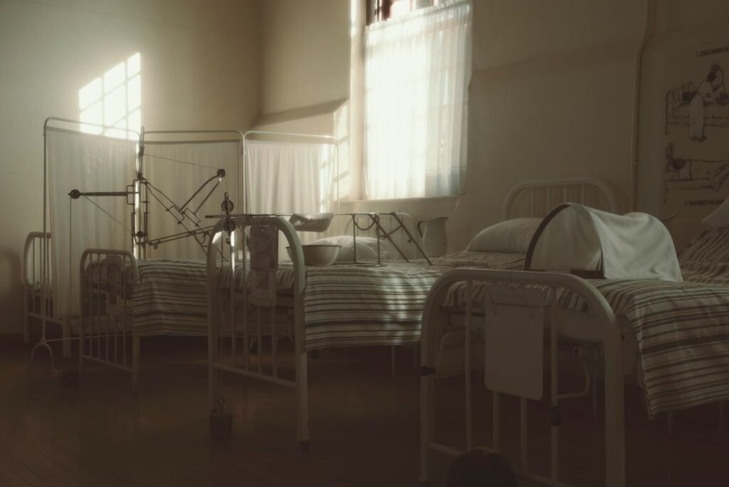 Leitos vazios em hospital