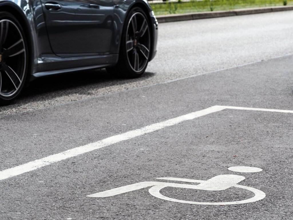 Vaga de estacionamento para pessoa com deficiência