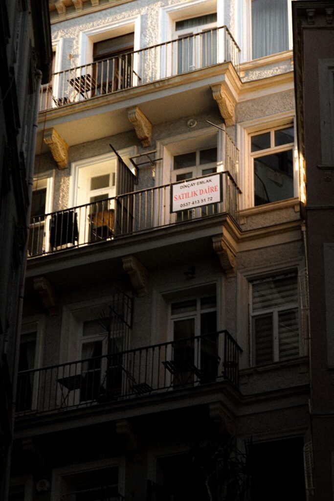 Placa de imóvel à venda