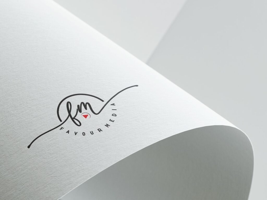 Logotipo impresso em uma folha de papel