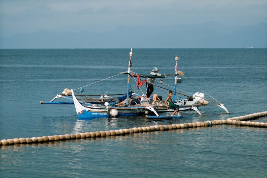 Pescador em um barco